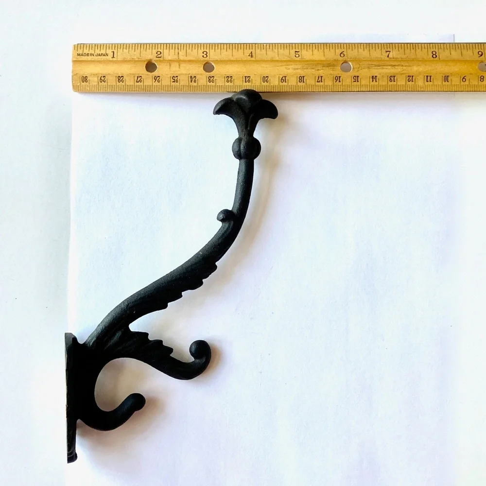 Vintage Black Triple Hook Victorian Ornate Cast Iron Made in Michigan USA 8-1/2